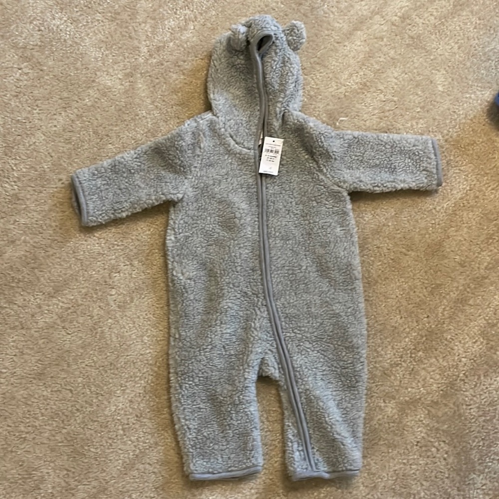 Gap Fleece suit